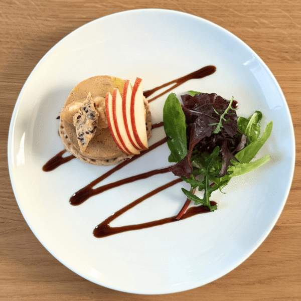 Commande d'une entrée tarte aux poireaux et magret fumé